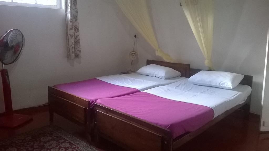 Lake Bungalow Hotel Канди Екстериор снимка